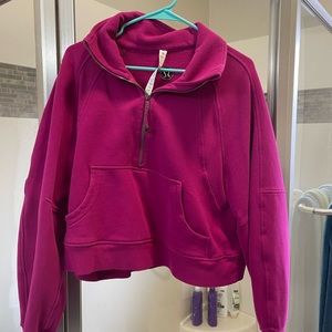 Lululemon scuba funnel - ripened raspberry m/l